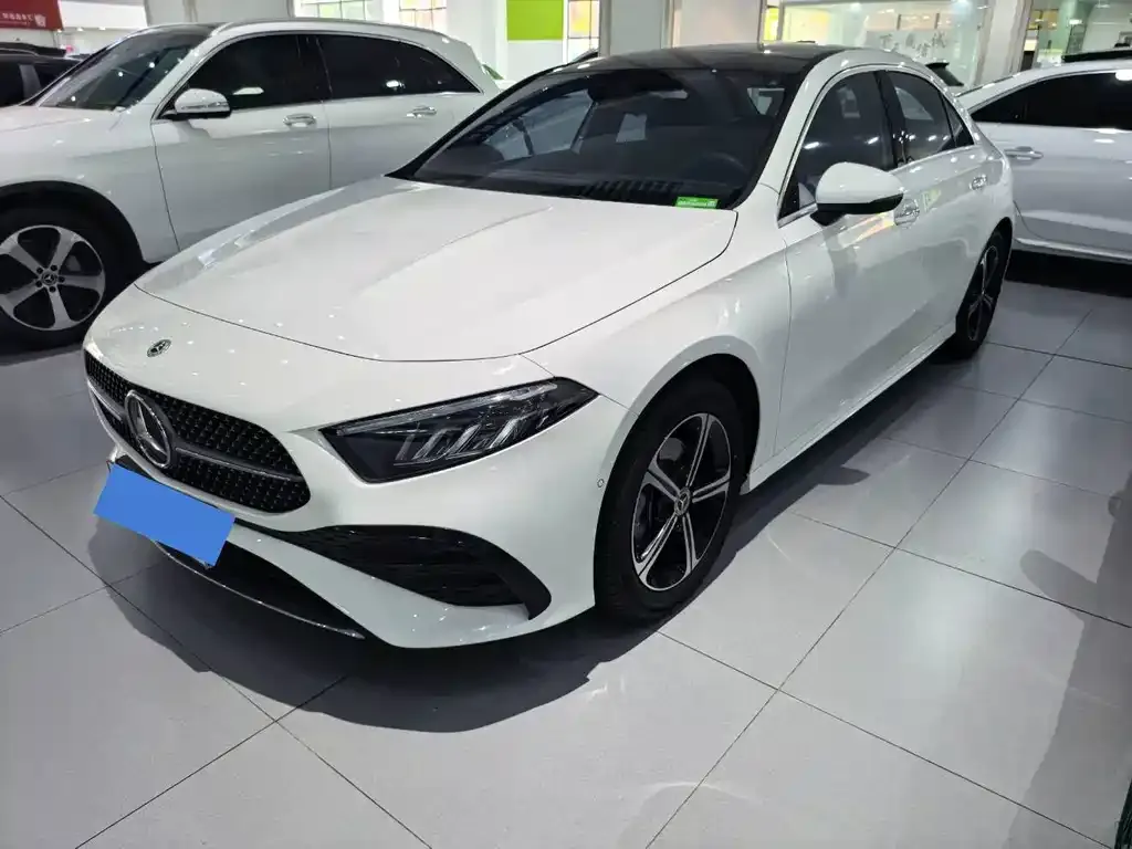 Mercedes-Benz A-Class — фото 1