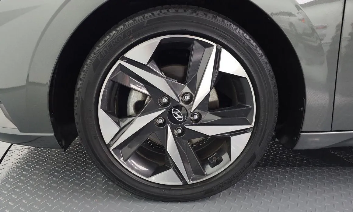 Hyundai AVANTE — фото 9