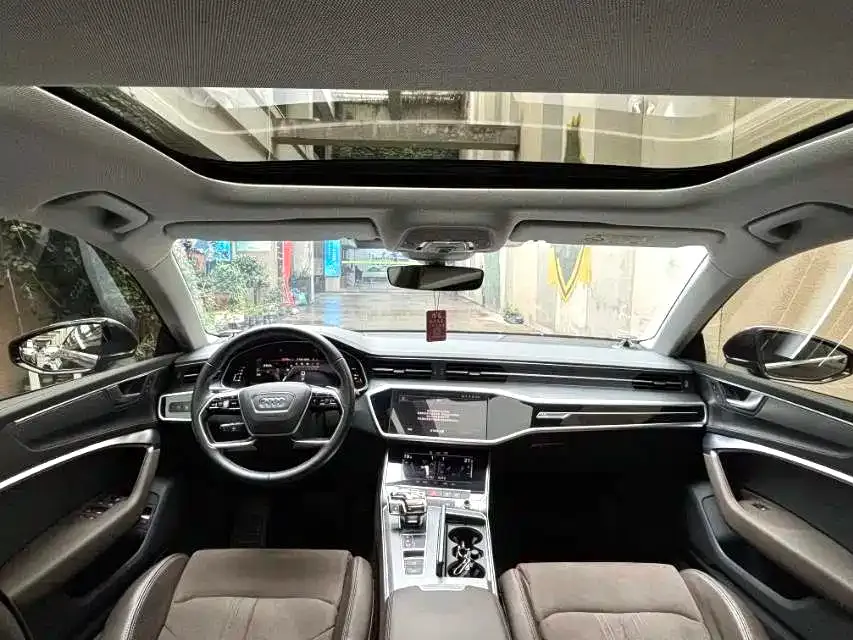 Audi A7L — фото 2