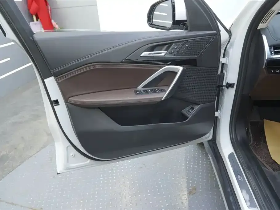 BMW X1 2025 из CN, фото 8
