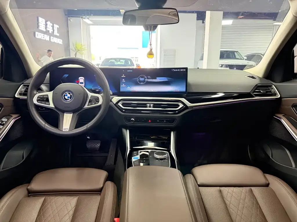 BMW i3 — фото 10