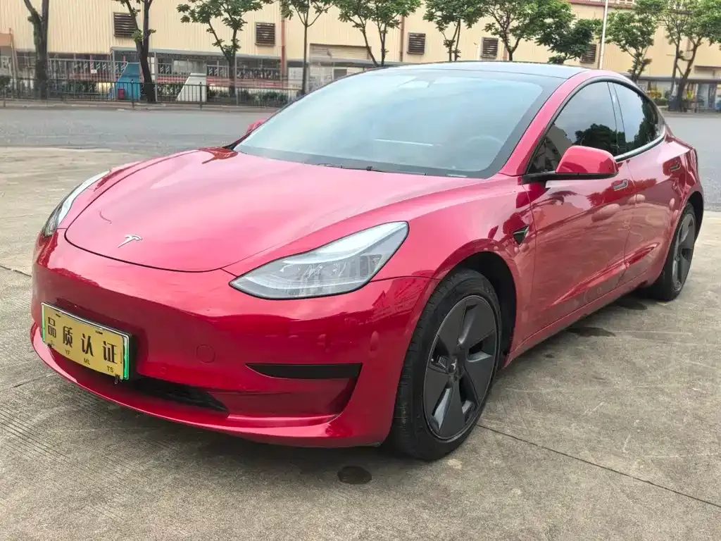 Tesla Model 3 — фото 9