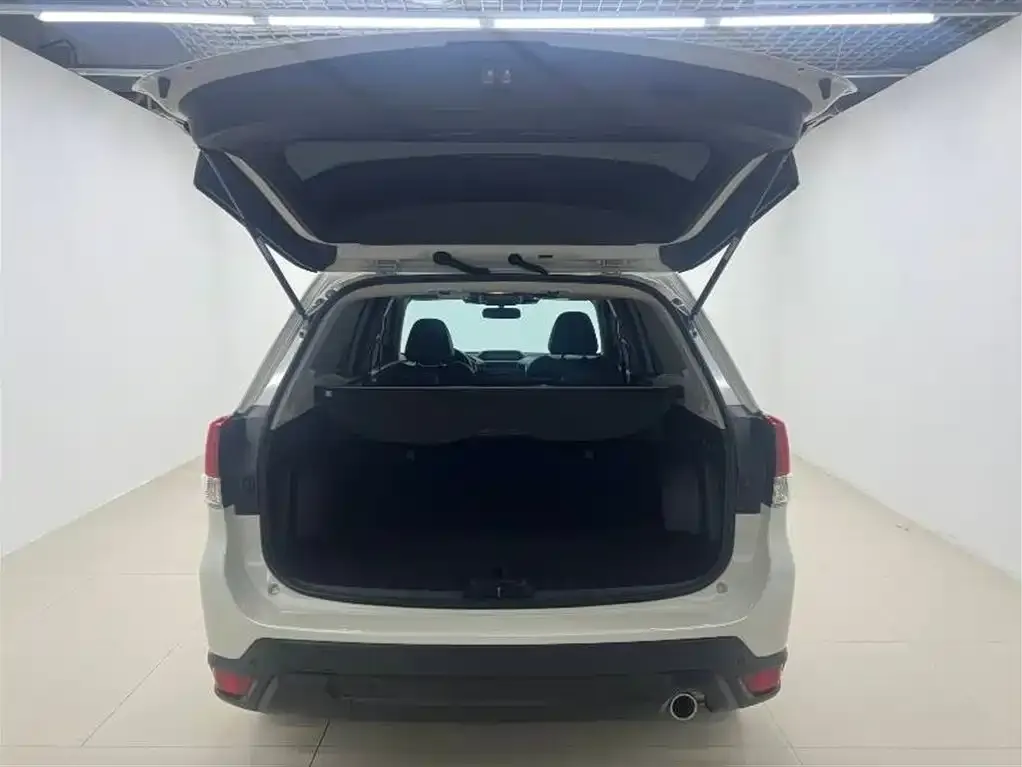 Subaru Forester — фото 6