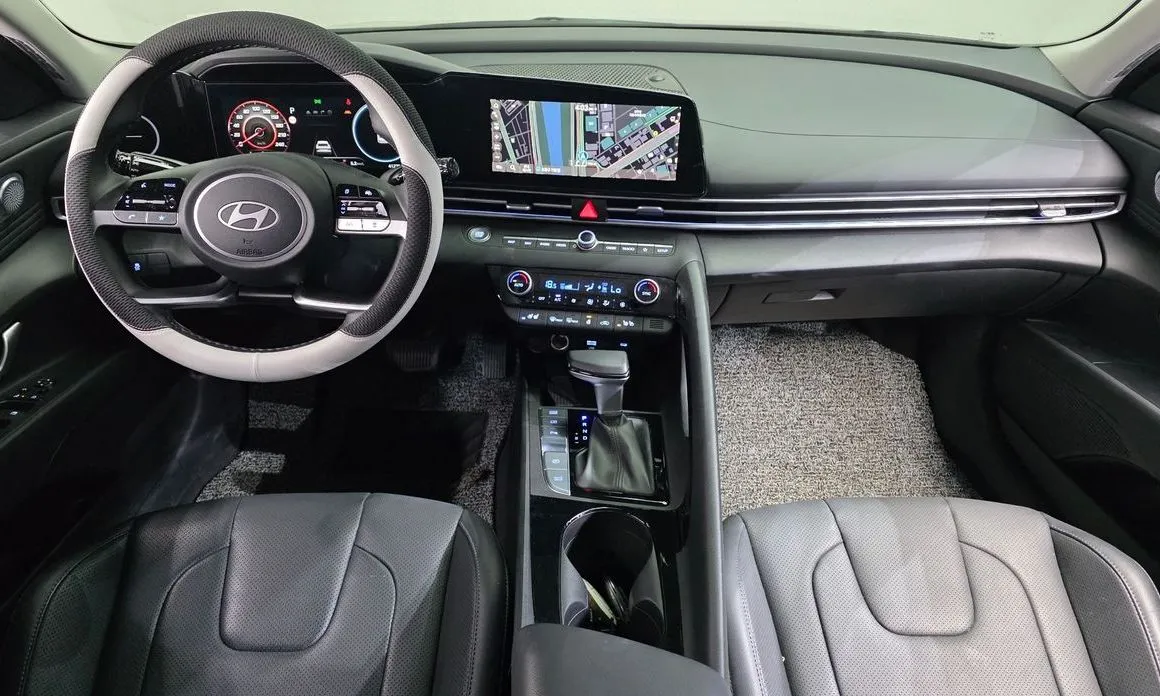 Hyundai AVANTE 2024 из KR, фото 2