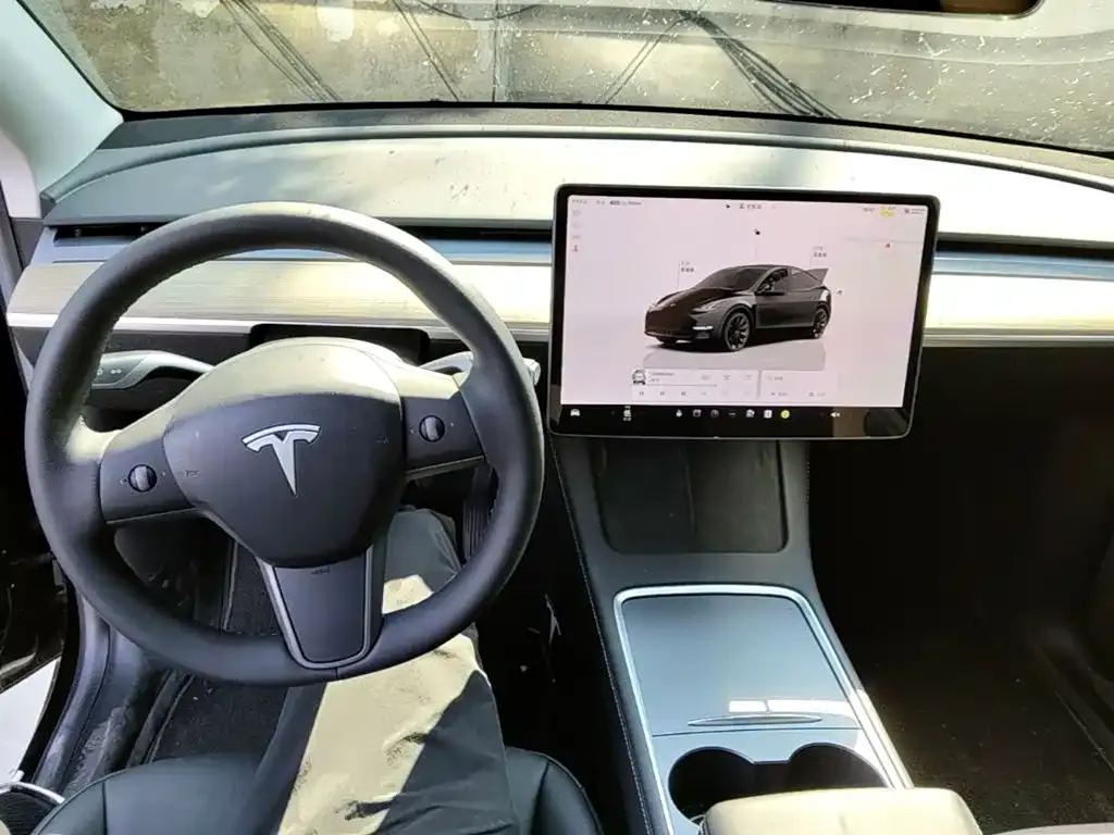 Tesla Model Y — фото 4