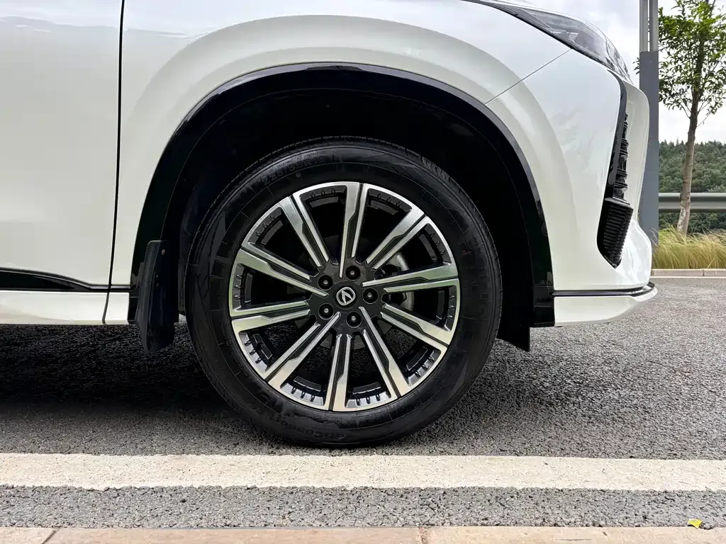 Changan CS75PLUS — фото 6