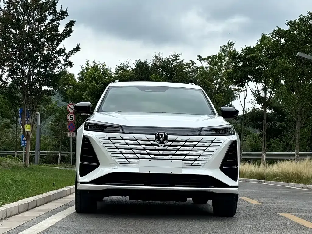 Changan CS75PLUS — фото 7