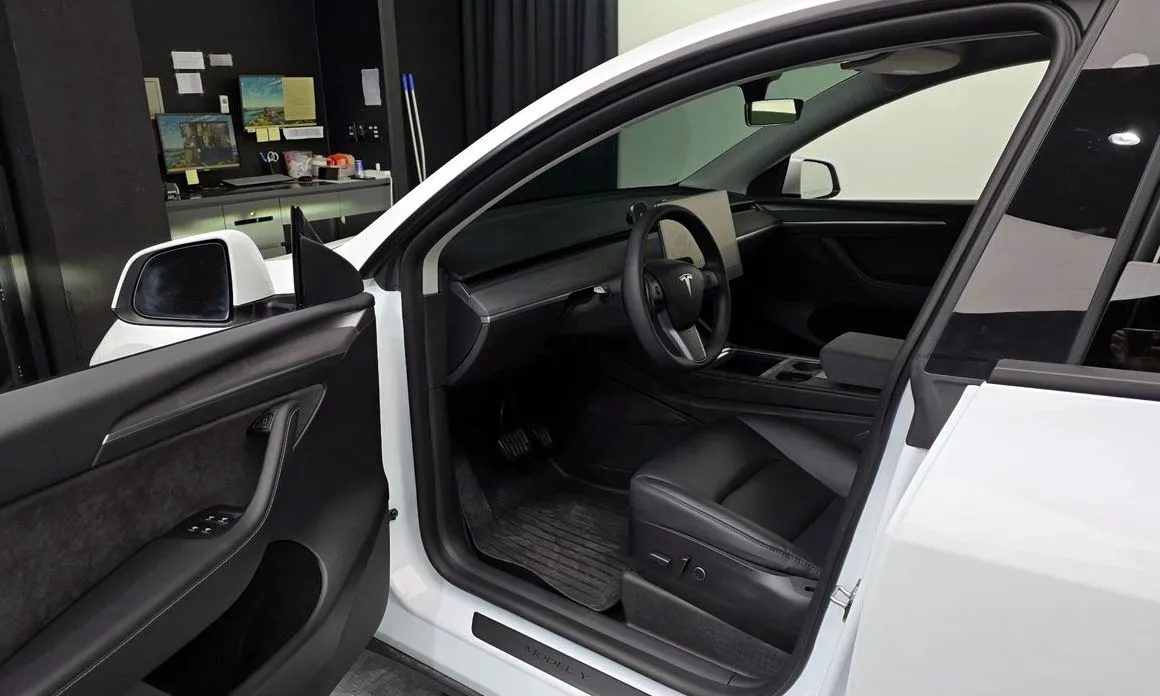 Tesla Model Y — фото 7