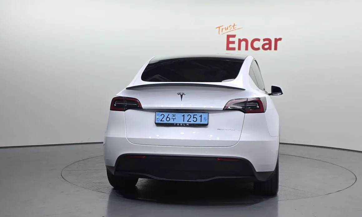 Tesla Model Y — фото 2