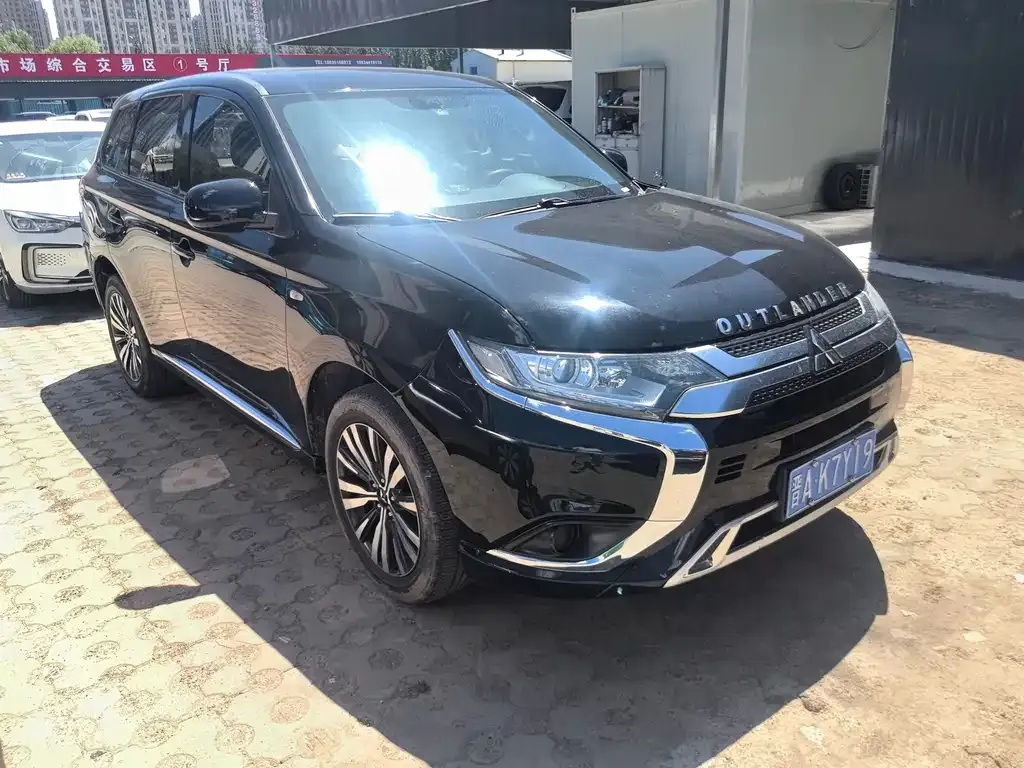 Mitsubishi Outlander 2022 из CN, фото 5