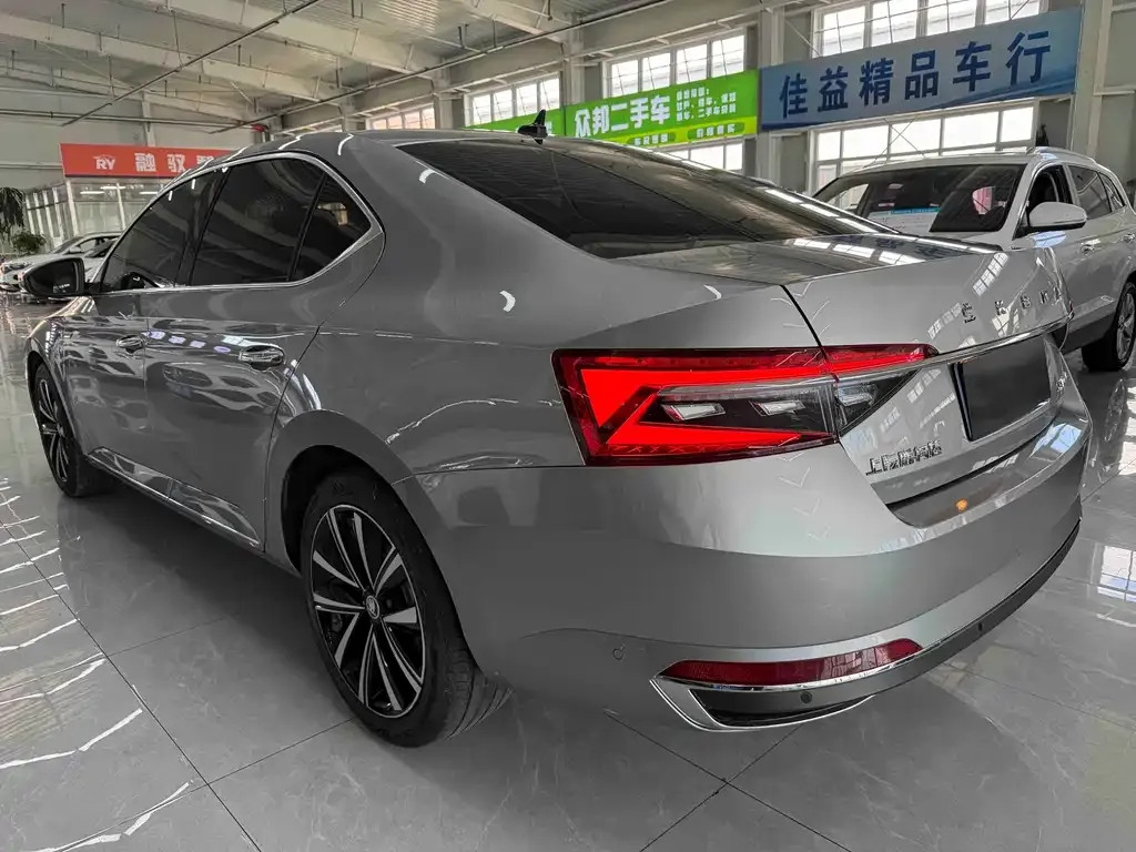 Skoda Superb 2022 из CN, фото 9
