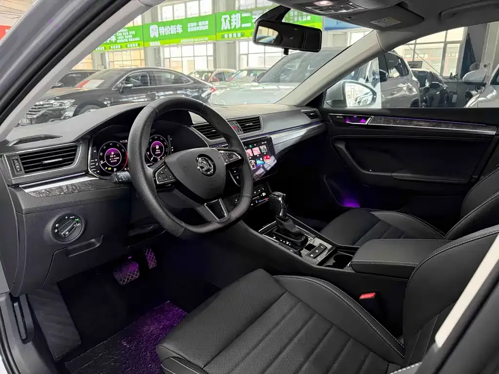 Skoda Superb 2022 из CN, фото 3