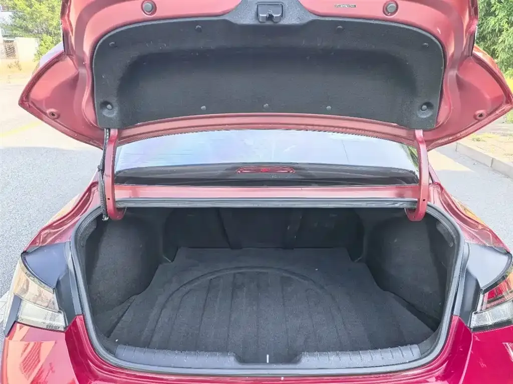 Hyundai Elantra 2022 из CN, фото 3