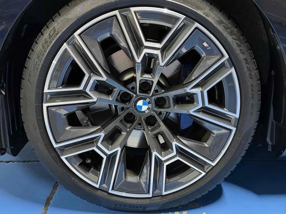 BMW 5-Series 2026 из KR, фото 4
