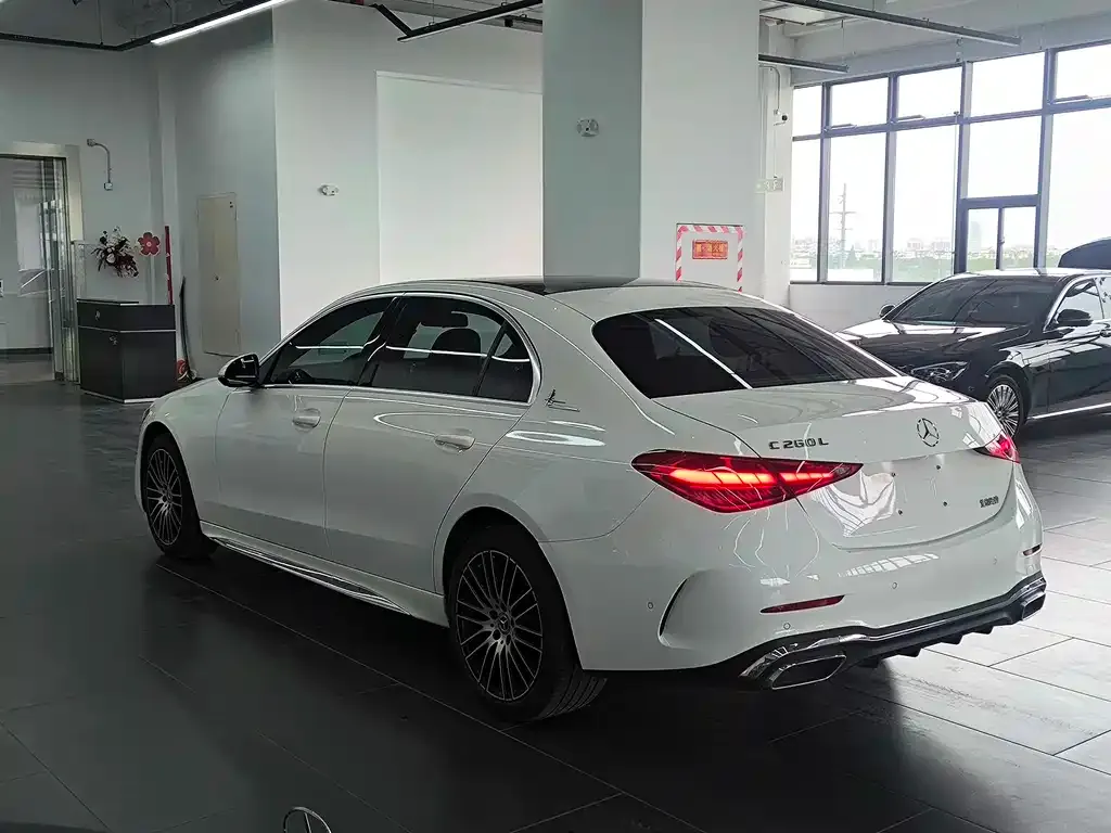 Mercedes-Benz C-Class — фото 10