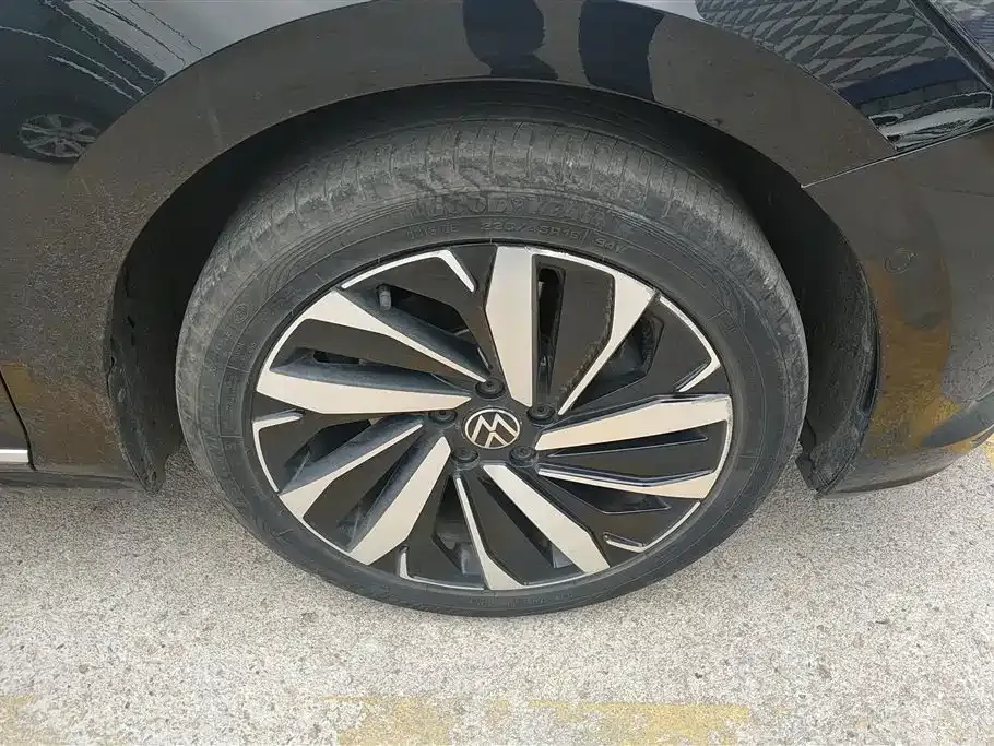 Volkswagen Passat — фото 10