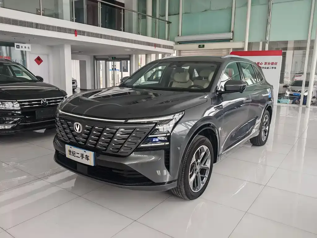 Changan CS75PLUS — фото 1