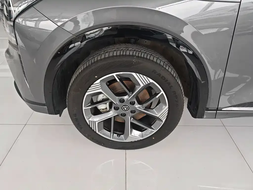 Changan CS75PLUS — фото 10