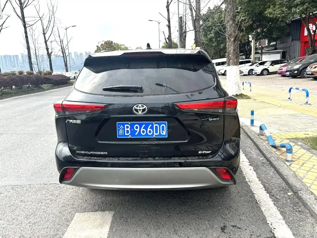 Toyota Highlander — фото 5