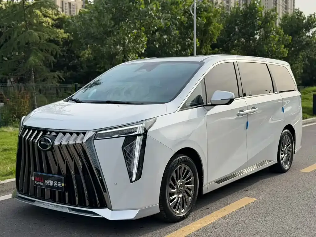 GAC Motor Trumpchi M8 — фото 1