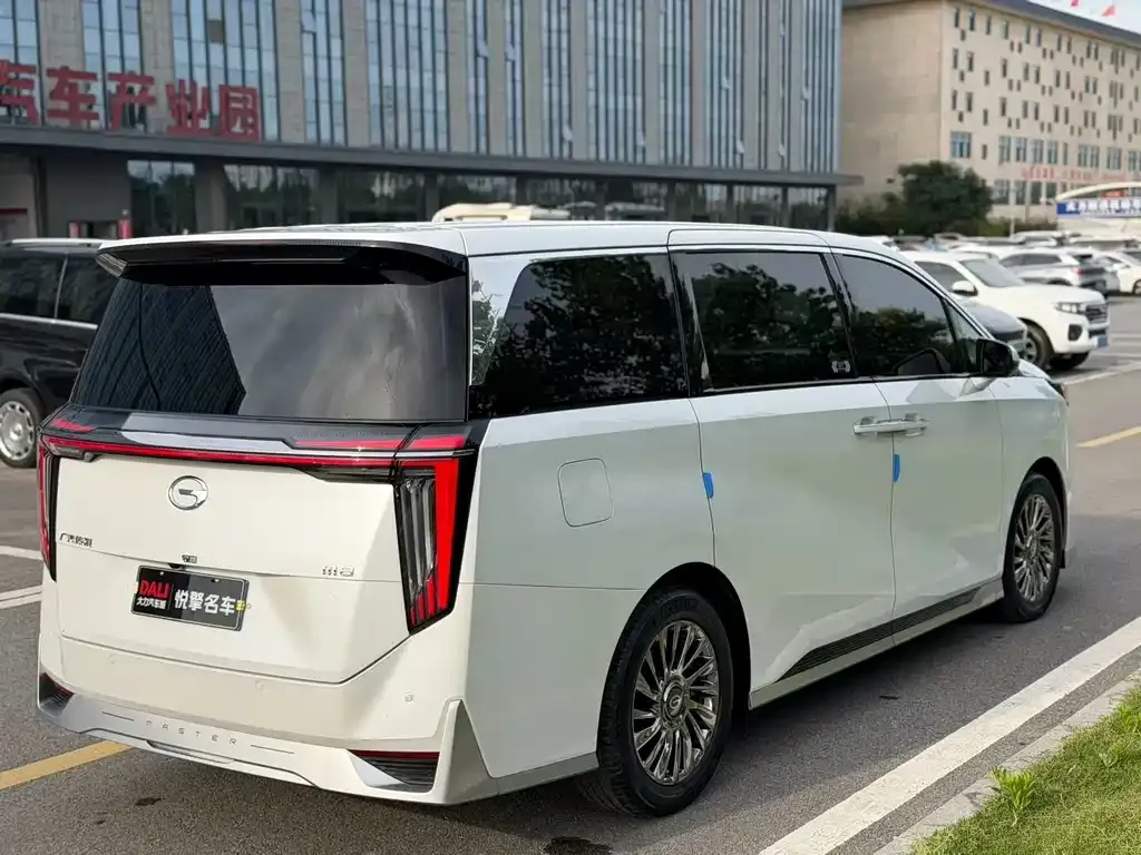 GAC Motor Trumpchi M8 — фото 9