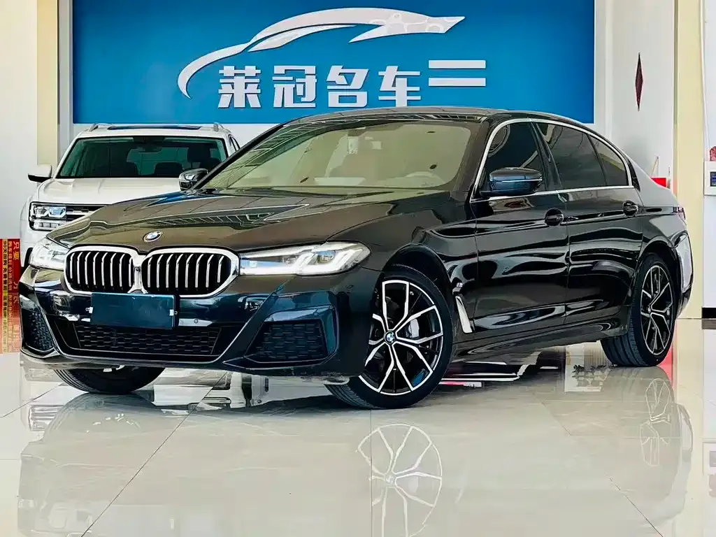BMW 5 Series — фото 1