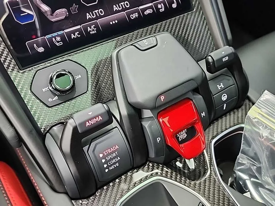 Lamborghini Urus 2024 из KR, фото 7