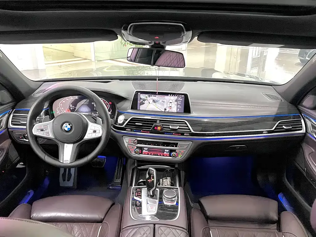 BMW 7 Series 2021 из CN, фото 8