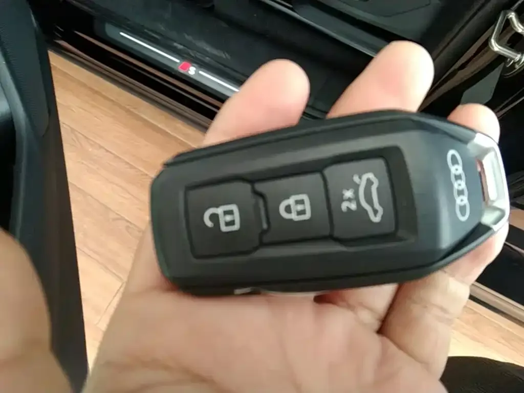 Audi Q6L e-tron 2025 из CN, фото 2