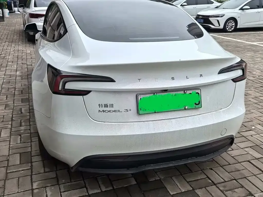 Tesla Model 3 — фото 6