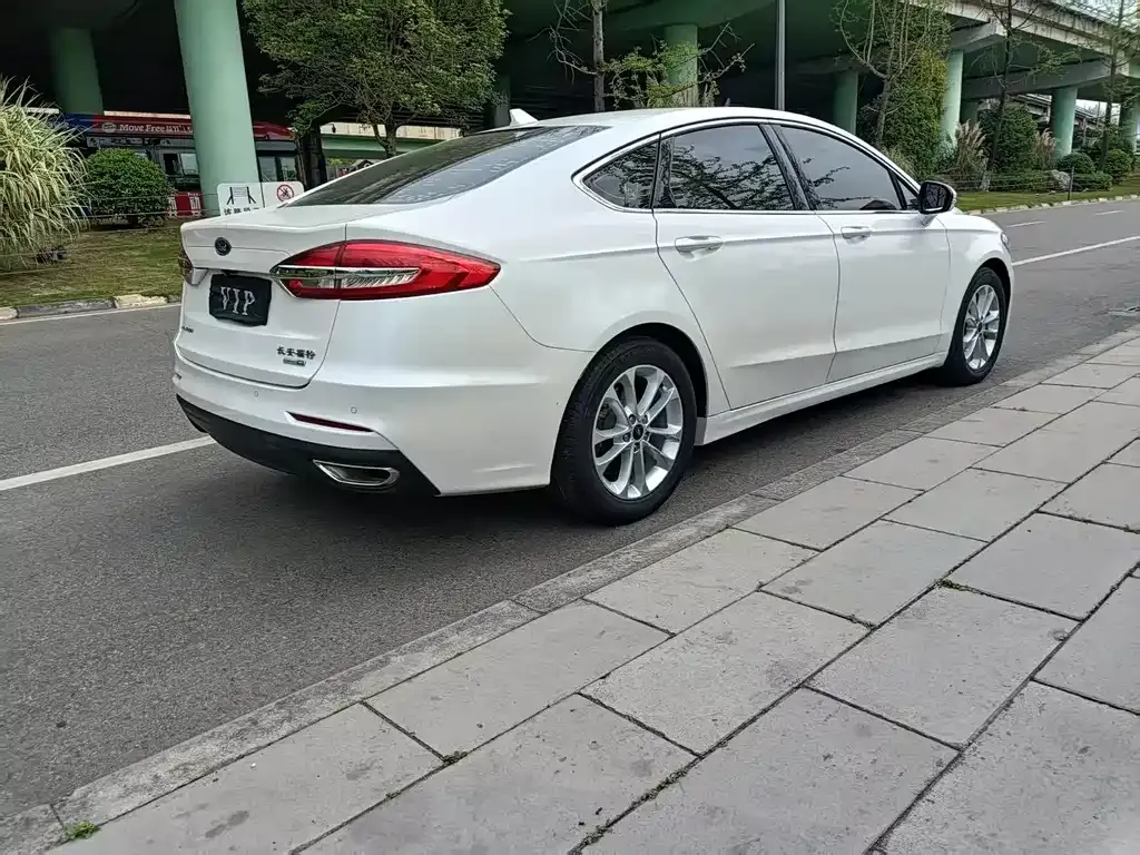 Honda Accord — фото 4