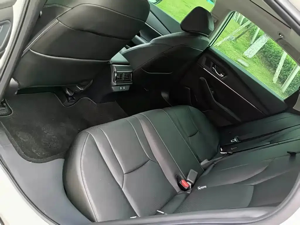 Honda Accord — фото 3