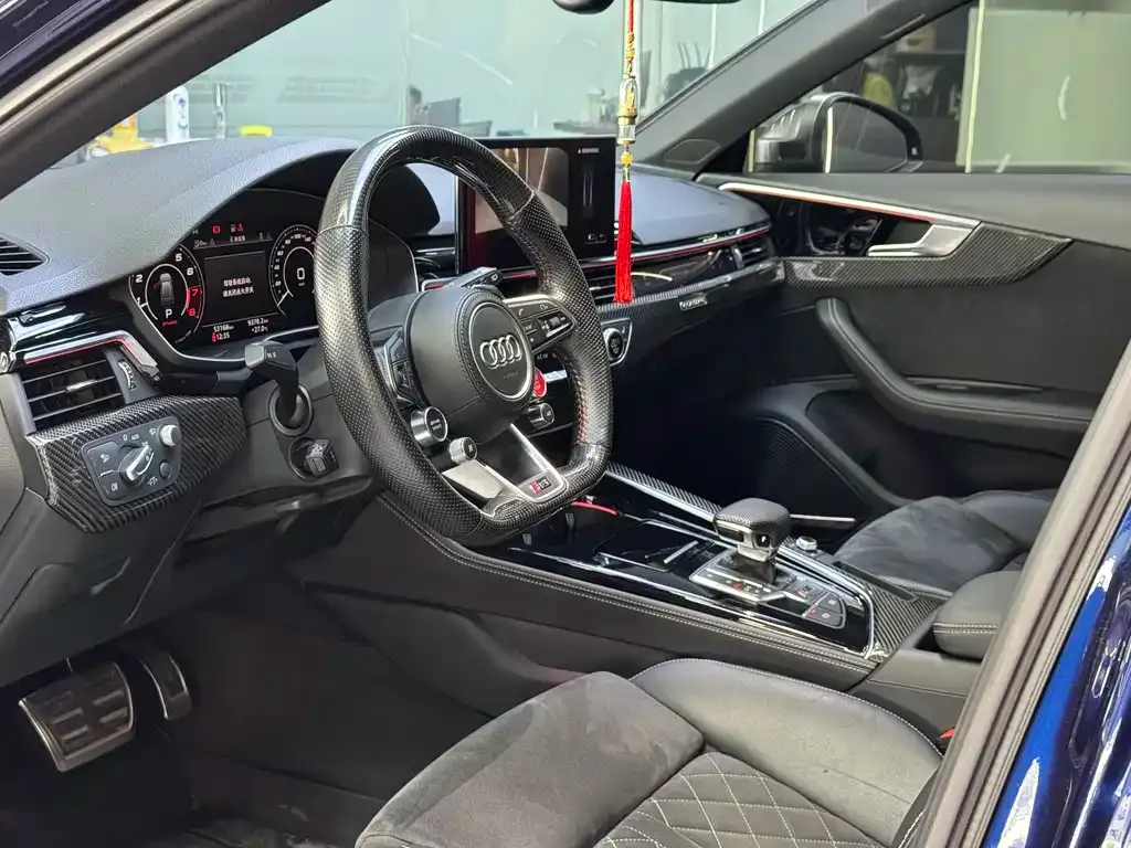 Audi RS 4 2021 из CN, фото 5