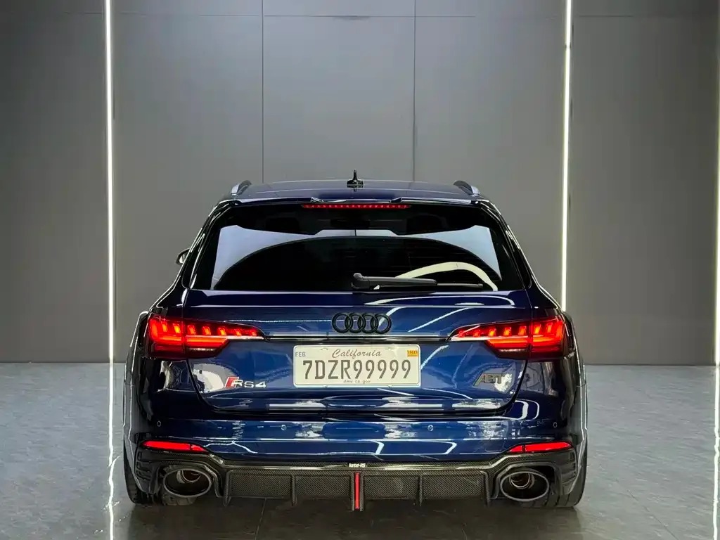 Audi RS 4 2021 из CN, фото 8