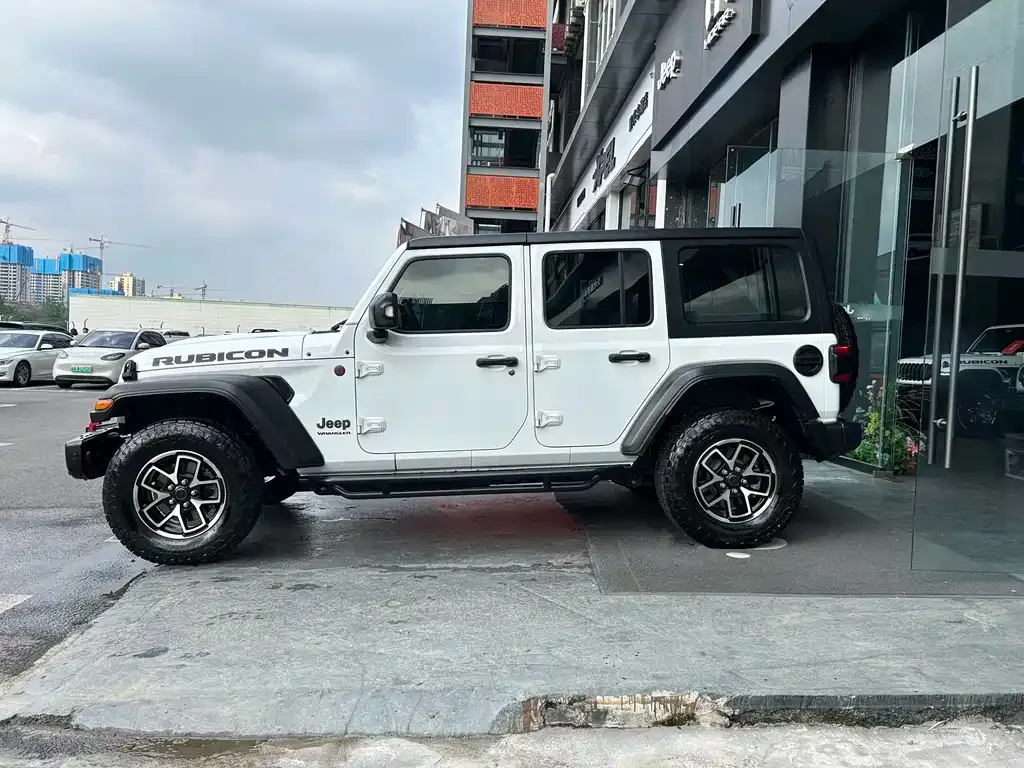 Jeep Wrangler — фото 6
