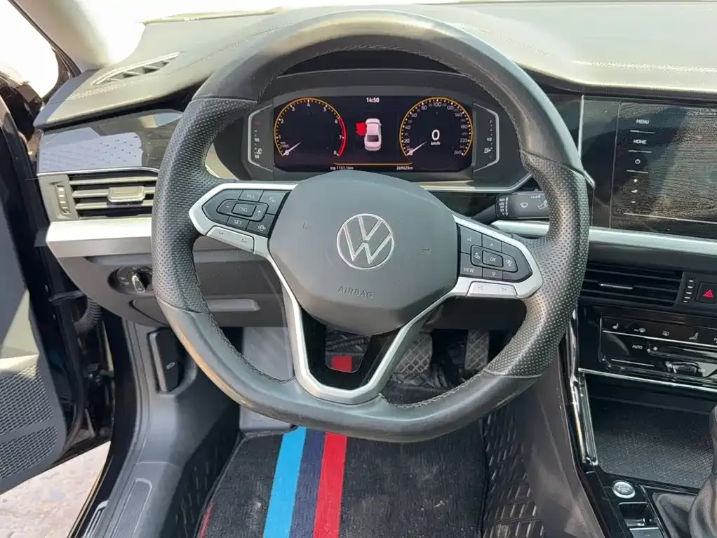 Volkswagen Passat — фото 8