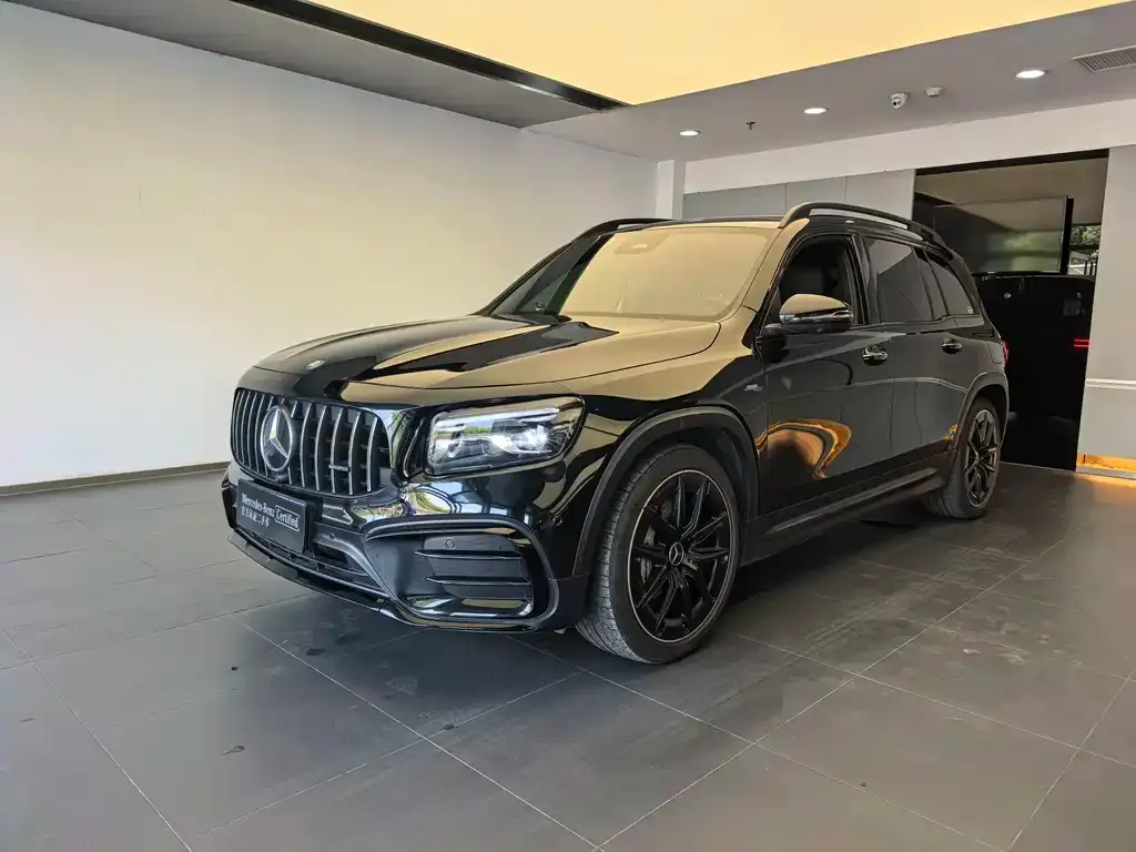 Mercedes-Benz GLB AMG — фото 1