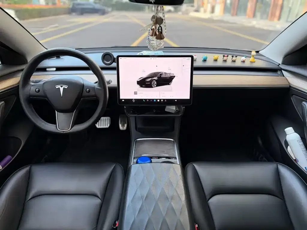 Tesla Model 3 — фото 2