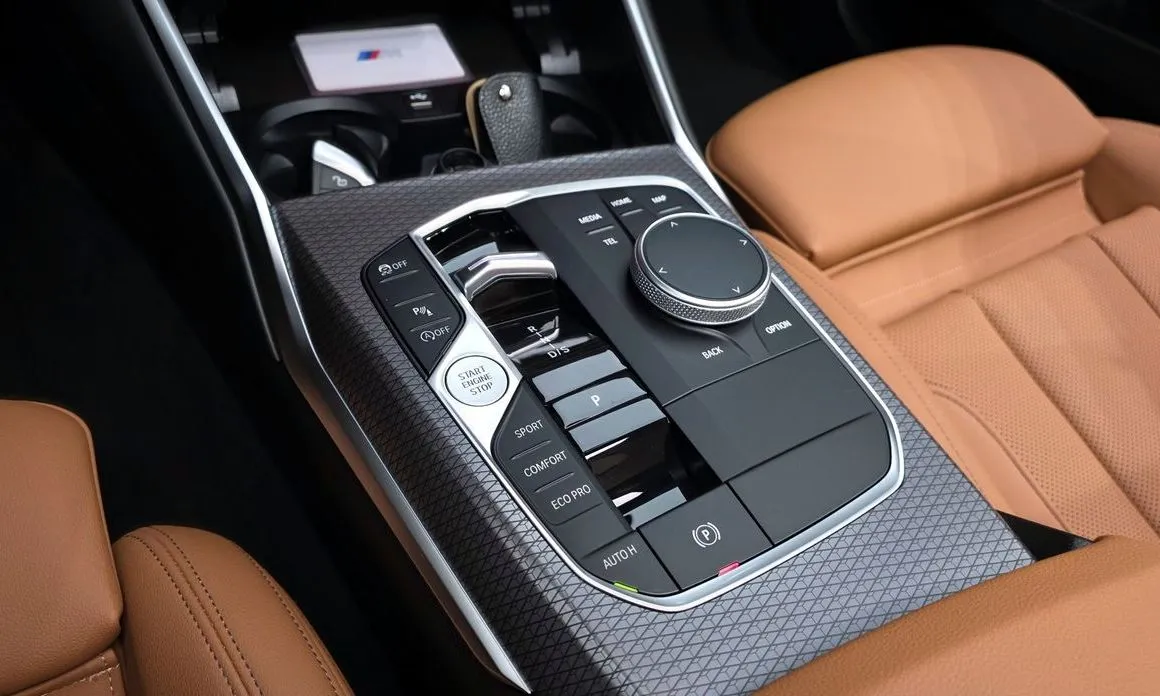 BMW 3-Series 2025 из KR, фото 8