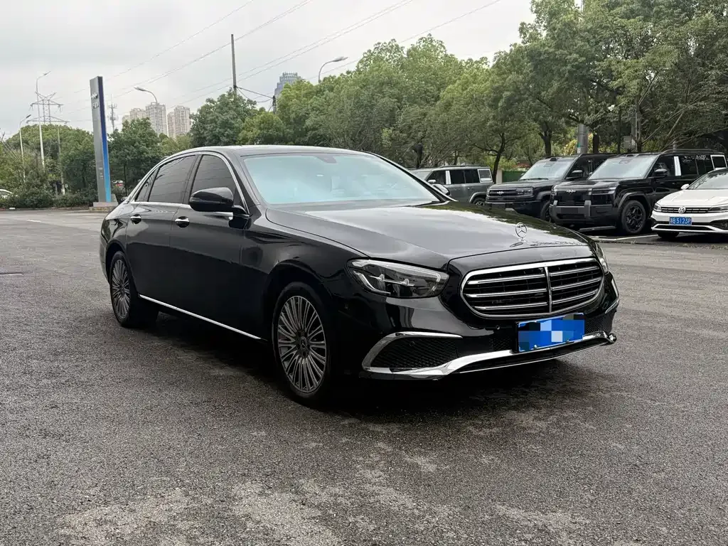 Mercedes-Benz E-Class — фото 5