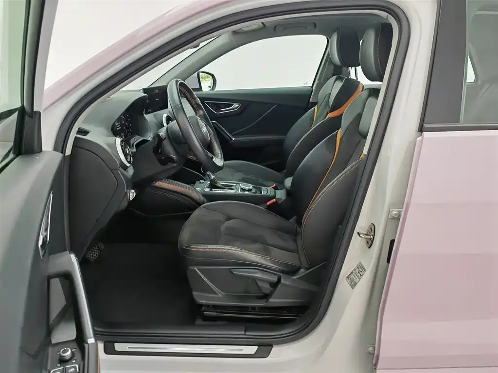 Audi Q2L e-tron 2022 из CN, фото 8