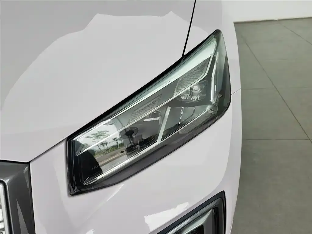 Audi Q2L e-tron 2022 из CN, фото 3