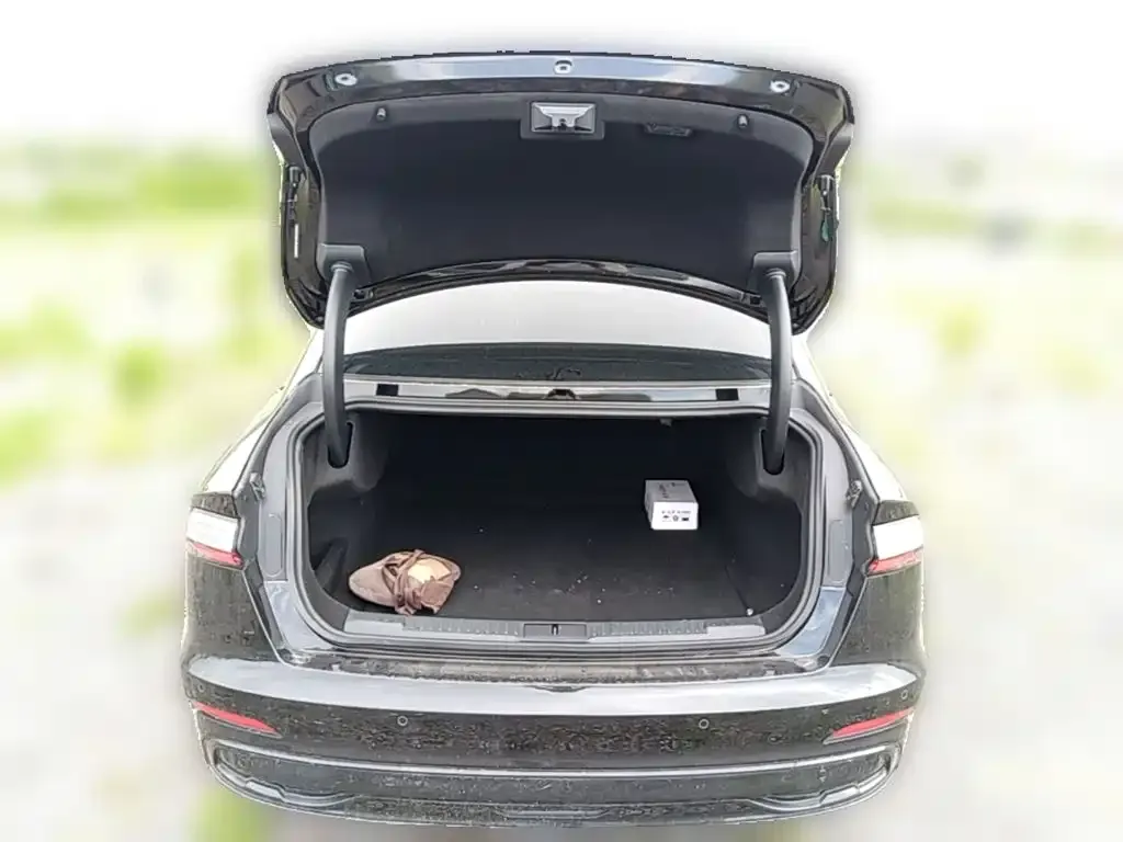 Lincoln Z 2023 из CN, фото 8