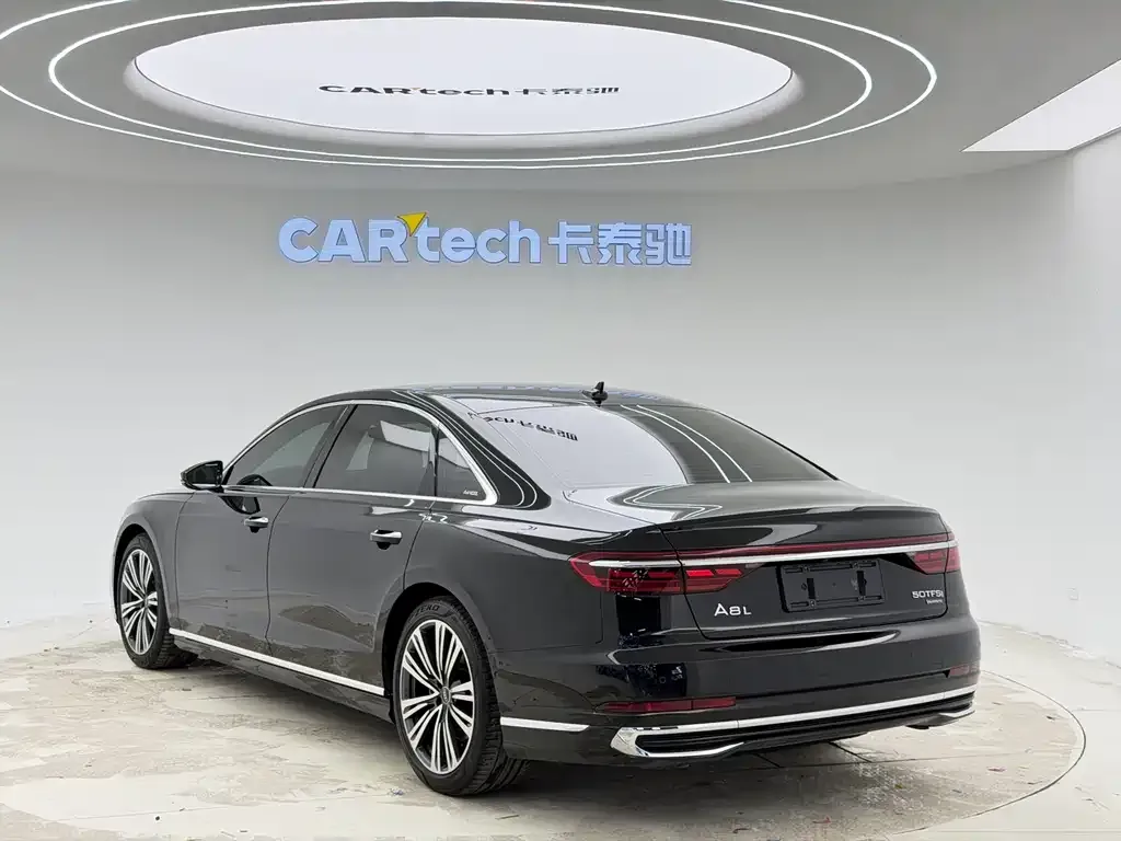 Audi A8 — фото 4