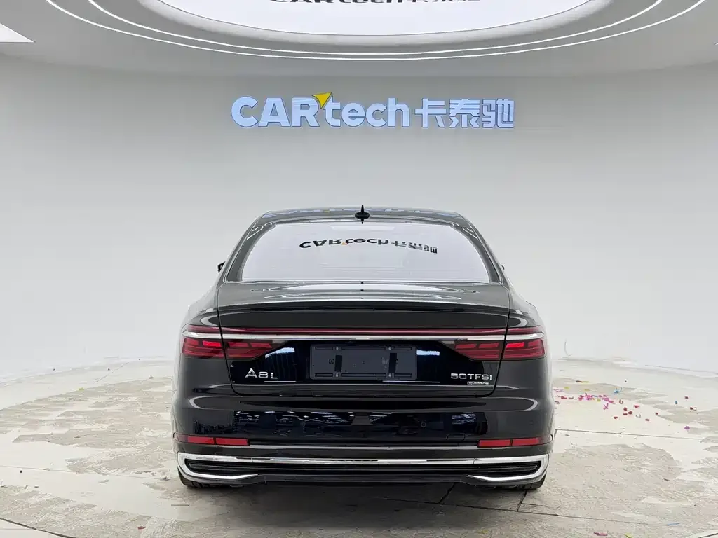 Audi A8 — фото 7