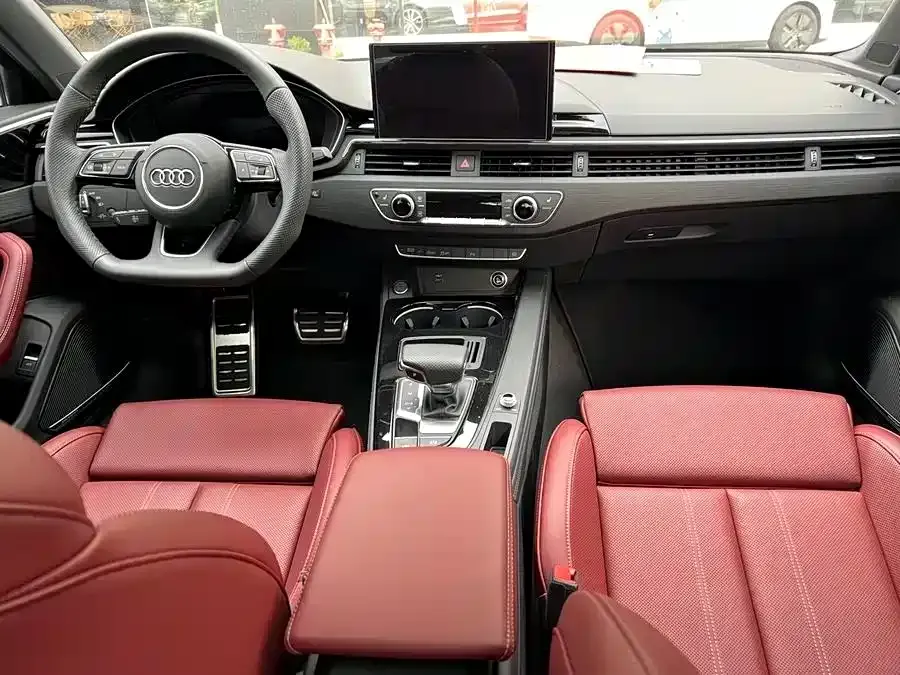 Audi A4L 2025 из CN, фото 4