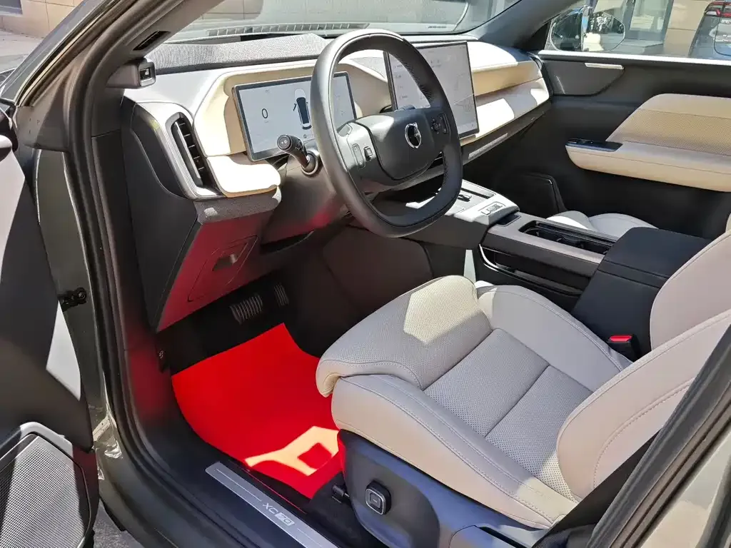 Volvo XC70 Plug-in Hybrid 2025 из CN, фото 8
