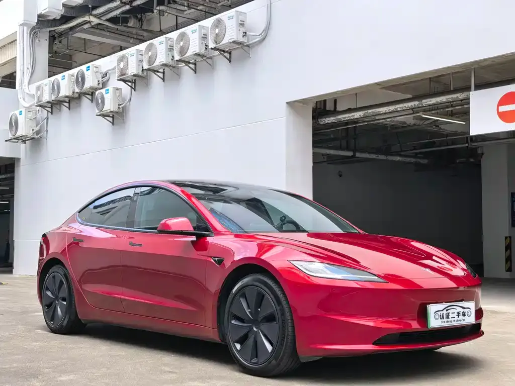 Tesla Model 3 — фото 2