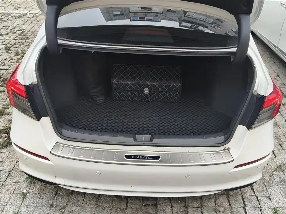 Honda Civic — фото 6