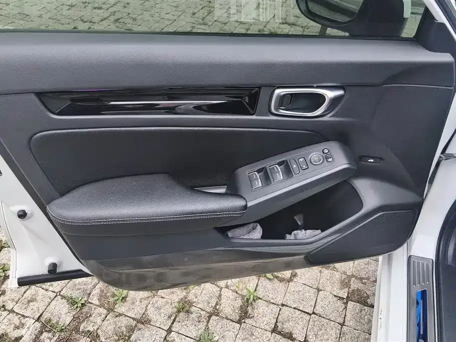 Honda Civic — фото 8
